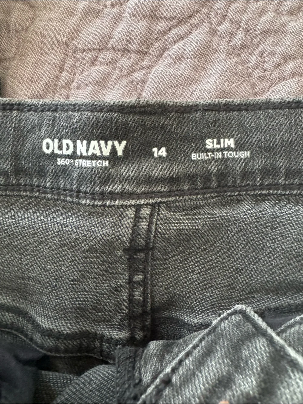 Old Navy Straight-Leg Slim Built-In Tough Jeans for Boys in Washed Black NWT